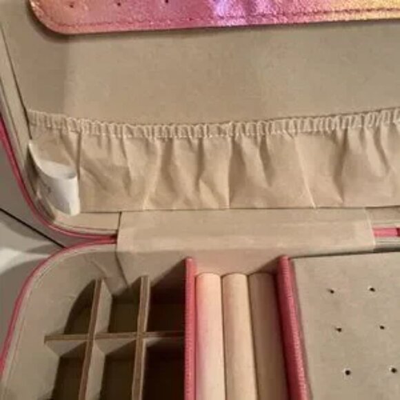 Pink Jewelry Box with Zipper Closure  -Minnie Mouse Themed ‎ (new) (w/a/x) - Picture 6 of 10